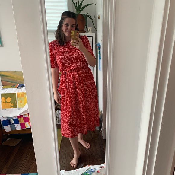 Meet your Posher, Danielle - Picture 2 of 6